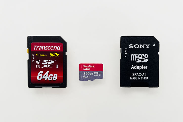 SDカードを並べた画像