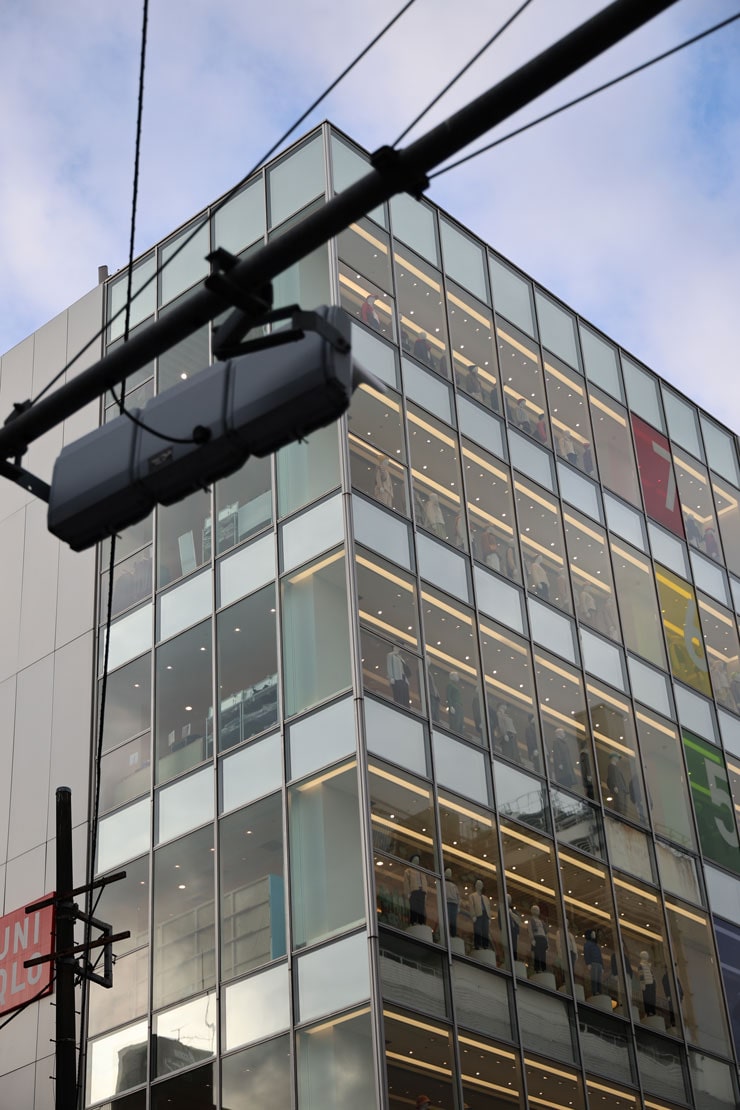 Canon EOS R8 作例：ビル