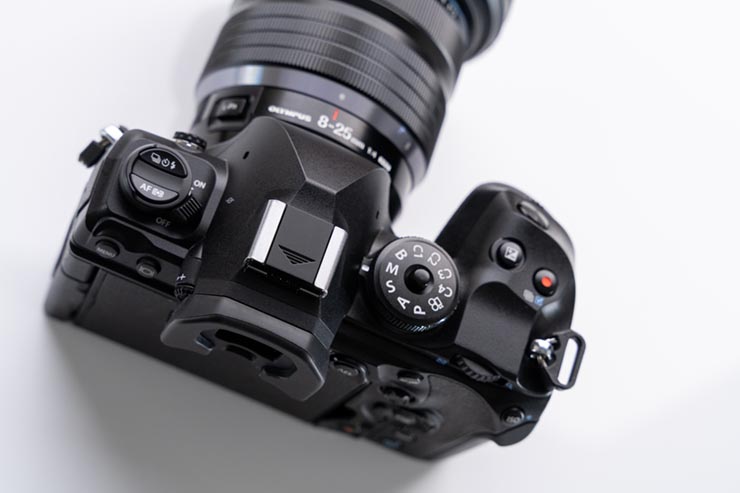 OM SYSTEM OM-1 Mark II 本体5