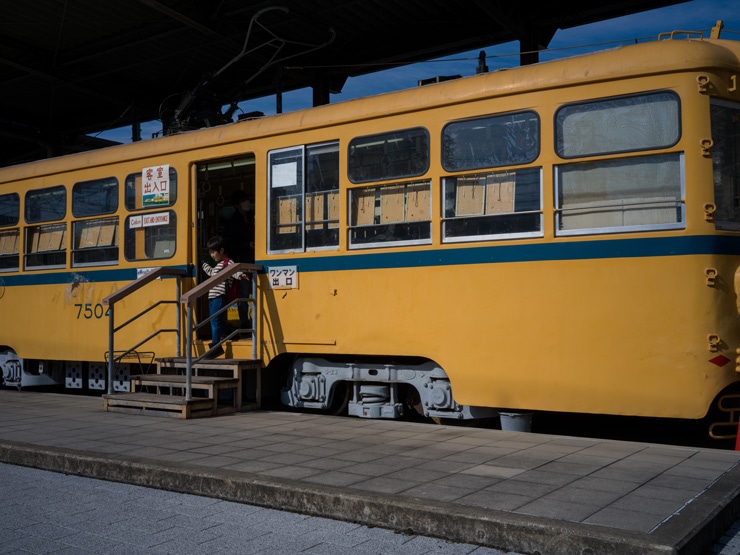 ハッセルブラッド 907X & CFV 100C、XCD 4/45P 作例：電車