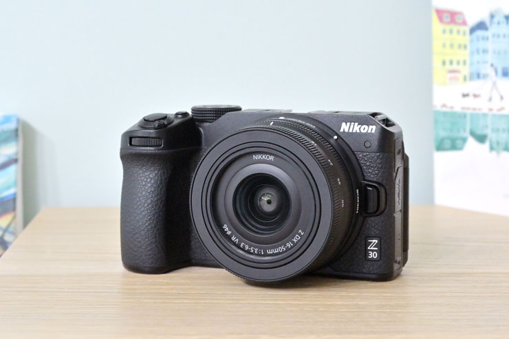 Nikon Z 30の本体画像