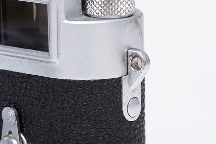 Leica M3 本体：ストラップアイレット