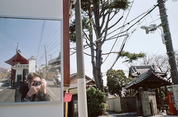 Leica M6 作例：KODAK PORTRA160で撮影した鏡に映る写真家ジョン・サイパル