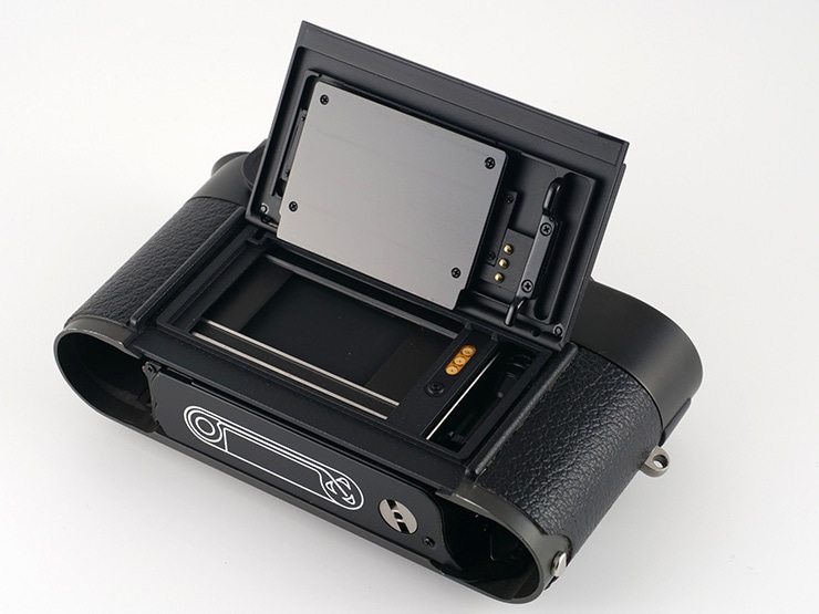 Leica M7 本体：フィルム装填部の画像