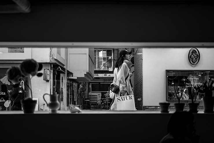 Leica M10-P 作例：モノクロで撮影をした街並み