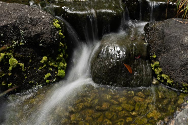 NDフィルターを装着して撮影した滝の画像