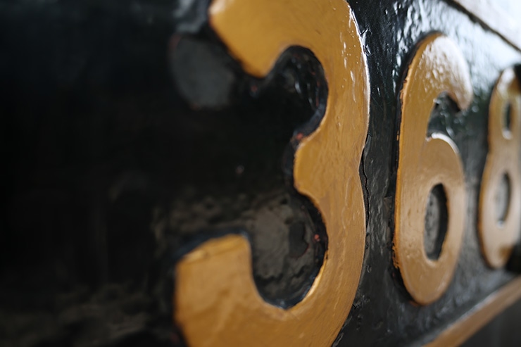 SIGMA 18-50mm F2.8 DC DN｜Contemporary キヤノンRF 作例：電車の車号