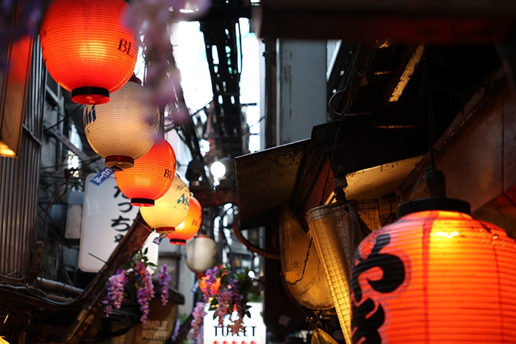 SIGMA 18-50mm F2.8 DC DN｜Contemporary キヤノンRF 作例：提灯