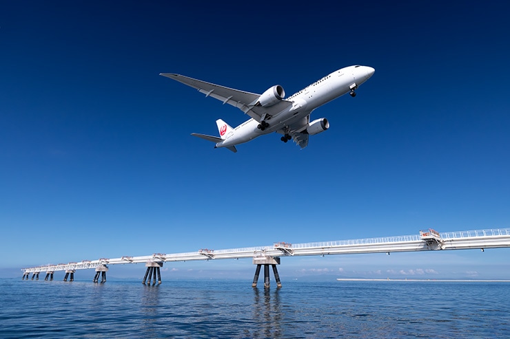 Canon EOS R5 Mark II 作例：着陸前の飛行機