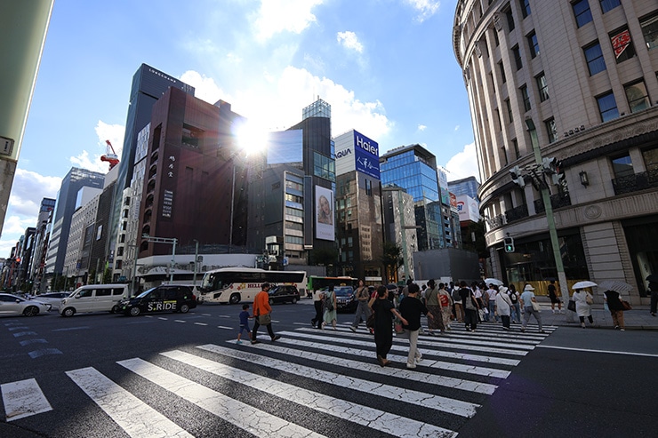SIGMA 18-50mm F2.8 DC DN | Contemporary 作例：逆光で撮影した街並み