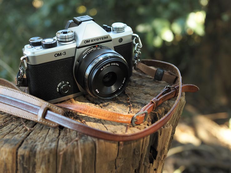 OM SYSTEM OM-3の本体画像