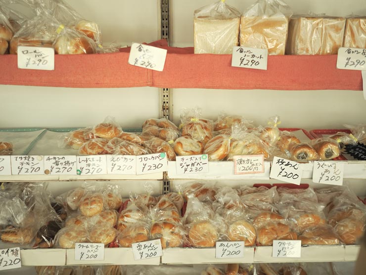 OM SYSTEM OM-3作例：たくさんの種類のパン