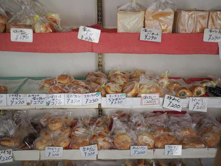 OM SYSTEM OM-3作例：たくさんの種類のパン 標準（Natural）で撮影