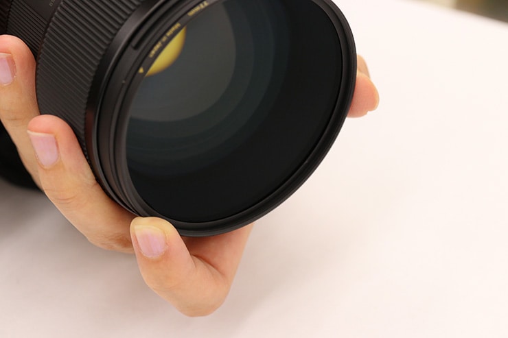 PLフィルターを装着したレンズの写真