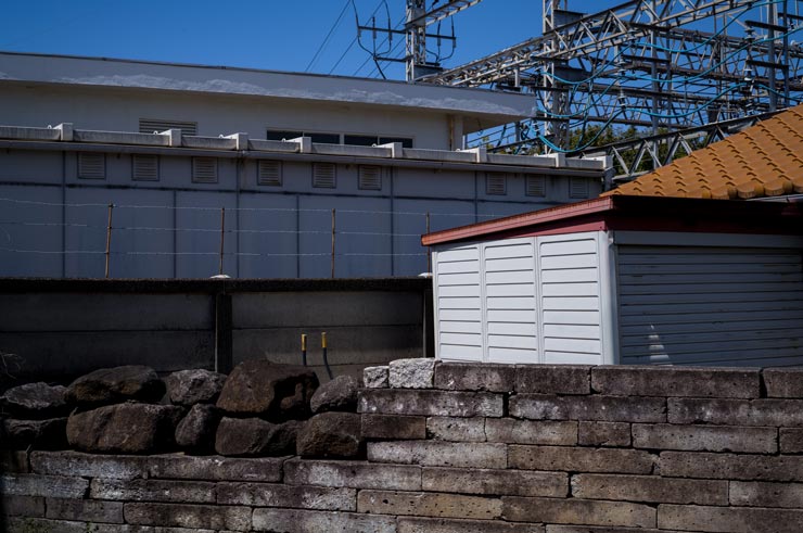 Leica ズミルックスM f1.4/50mmの作例：青空と住宅