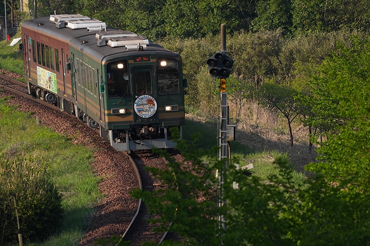 SONY FE 400-800mm F6.3-8 G OSS 作例：列車