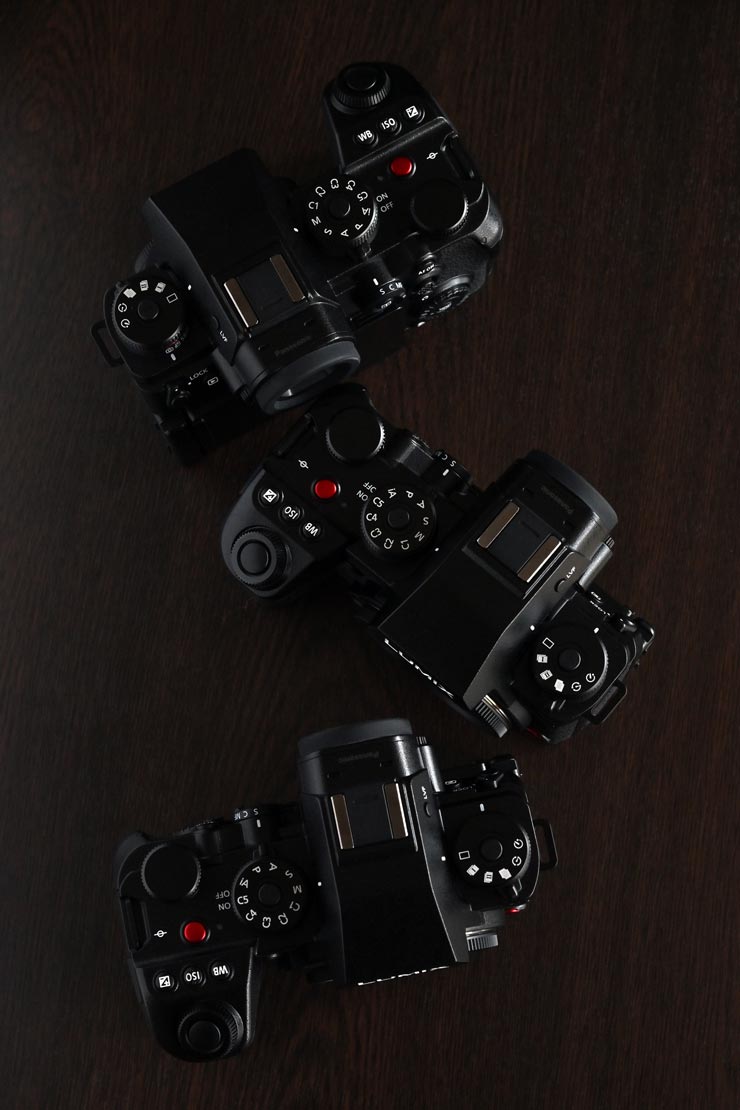 Panasonic LUMIX S1RII、LUMIX S1II、LUMIX S1IIEの本体画像