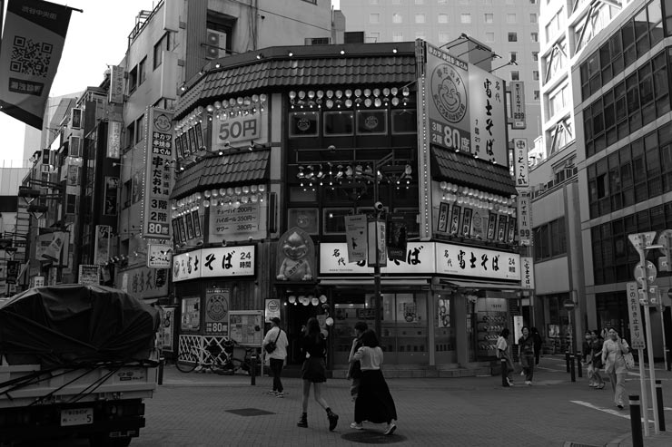 Panasonic LUMIX S1IIE 作例：渋谷の繁華街