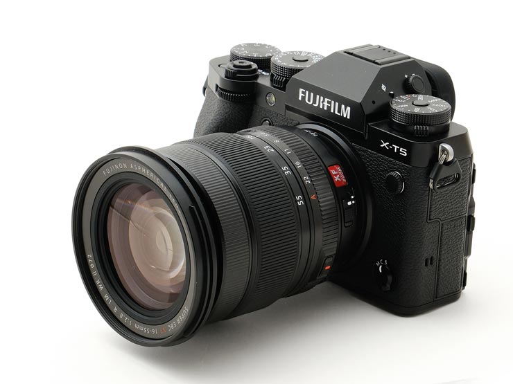 富士フイルム X-T5とXF16-55mmF2.8 R LM WR II