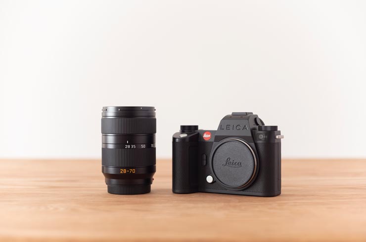 Leica バリオ・エルマリートSL f2.8/28-70mm ASPH.とLeica SL3-Sの本体画像