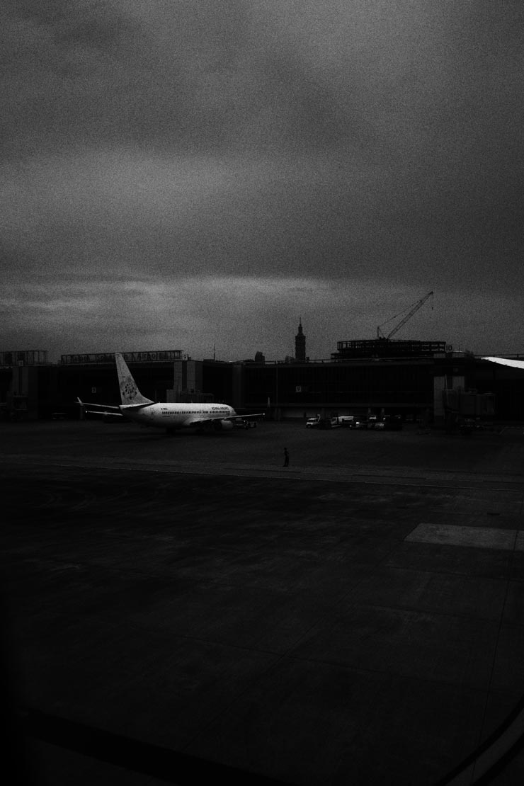 RICOH GR IV 作例：台北の空港から見た飛行機