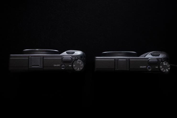 本体の上部比較：左GR III、右GR IV