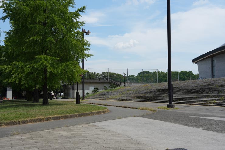 SONY FX2作例：球場の裏の階段