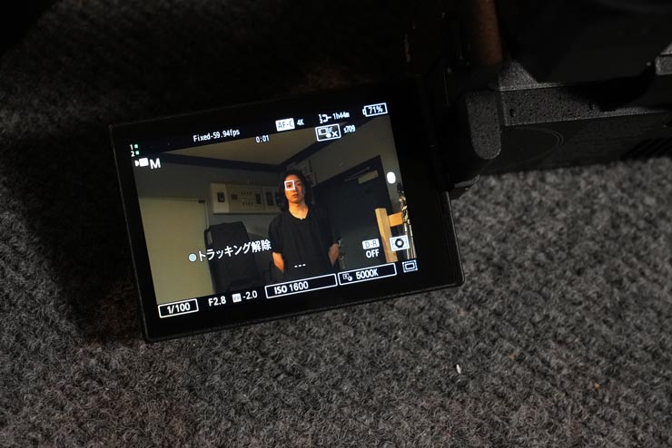 SONY FX2のモニター:顔認識 トラッキングフォーカス