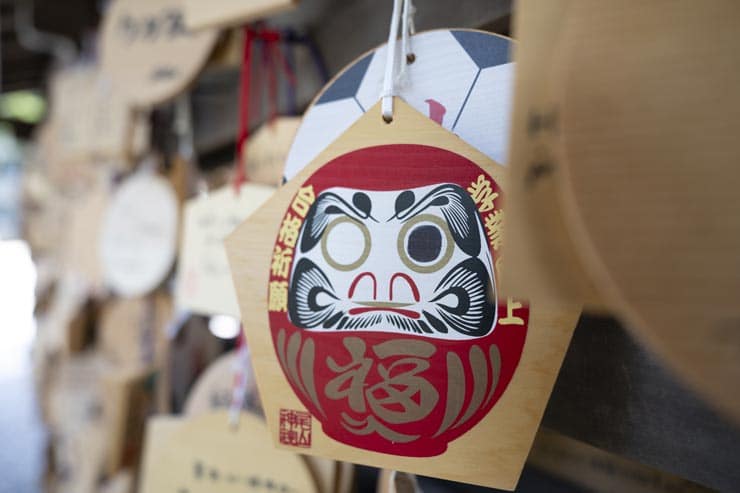 Nikon NIKKOR Z 24-70mm f/2.8 S II作例：だるまの絵馬