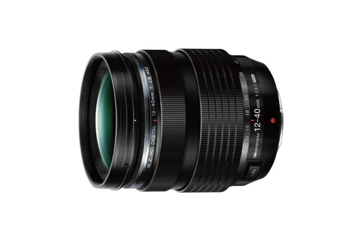 ED 12-40mm F2.8 PRO II 本体写真