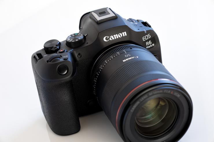 Canon EOS R6 Mark III本体