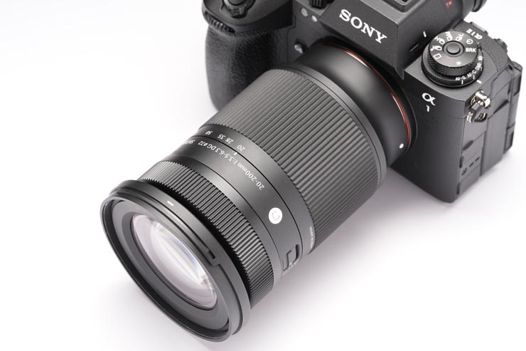 SIGMA 20-200mm F3.5-6.3 DG  | ContemporaryとSONY α1II 本体