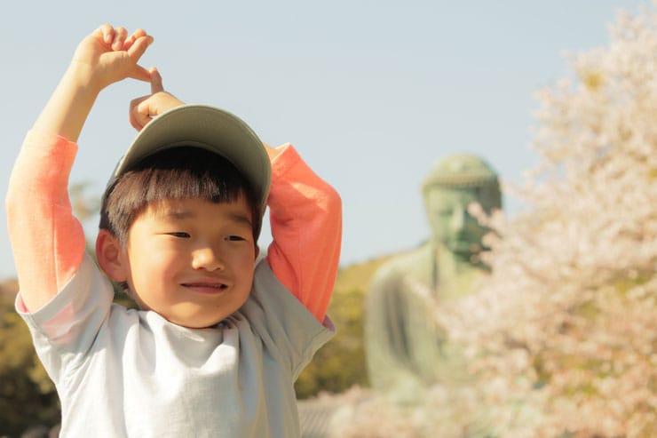 長谷寺の桜と子ども