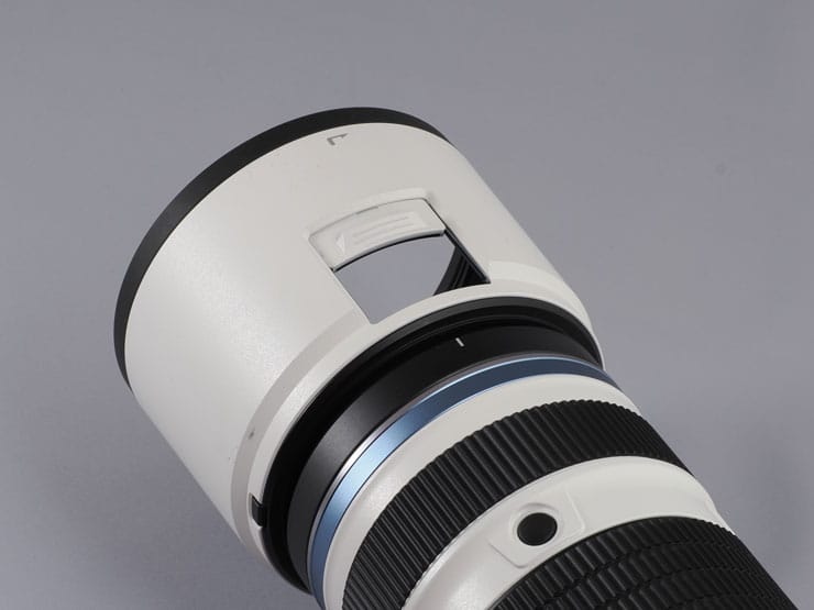 OM SYSTEM M.ZUIKO DIGITAL ED 50-200mm F2.8 IS PRO本体：円形フード