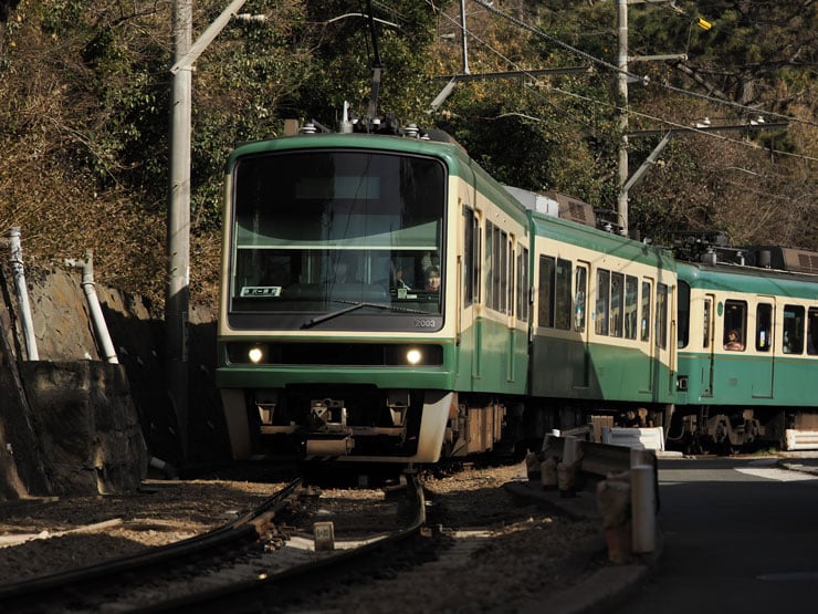 OM SYSTEM M.ZUIKO DIGITAL ED 50-200mm F2.8 IS PRO作例：電車