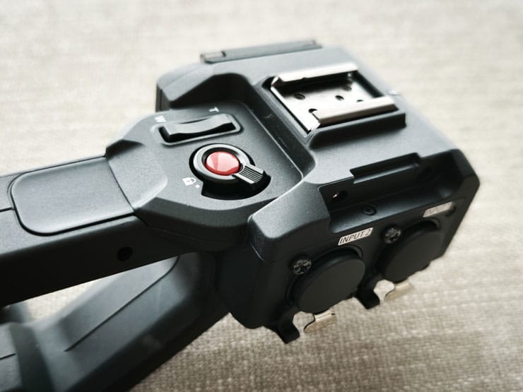 Canon EOS C50:付属ハンドルユニット