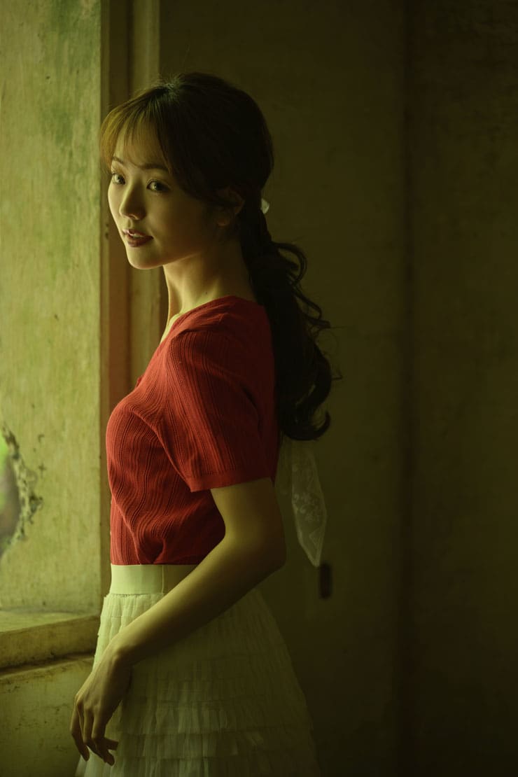 Nikon NIKKOR Z 70-200mm f/2.8 VR S II作例：女性の立ち姿