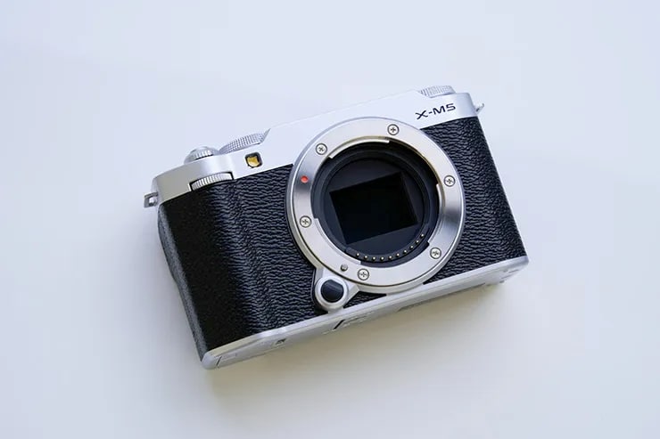 FUJIFILM X-M5の本体画像