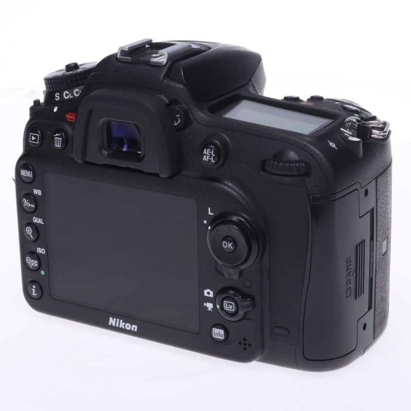 D7200