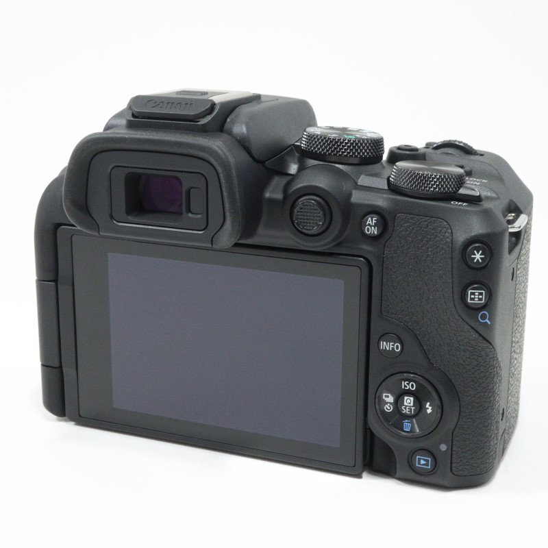 EOS R10