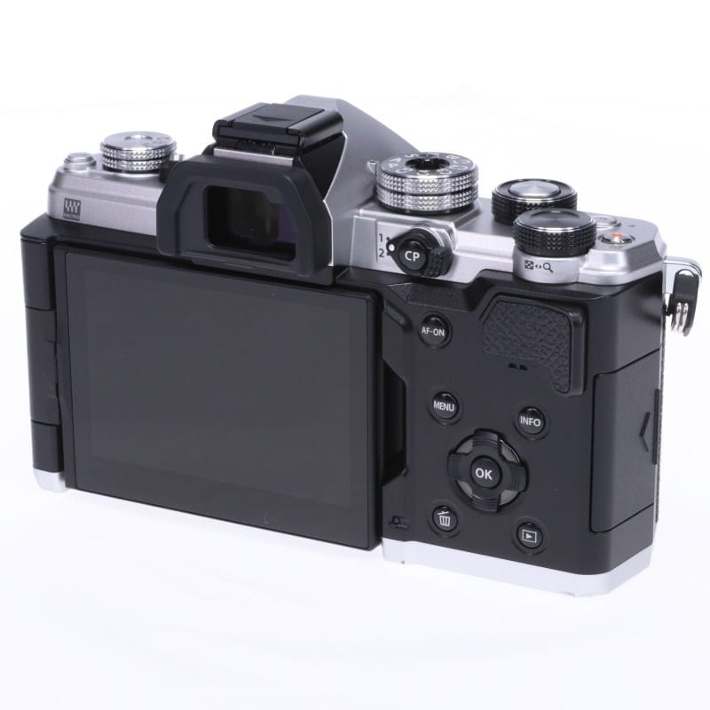 OM SYSTEM OM-3 ボディー シルバー