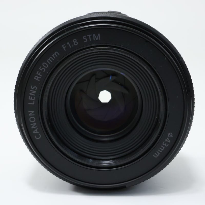RF50mm F1.8 STM