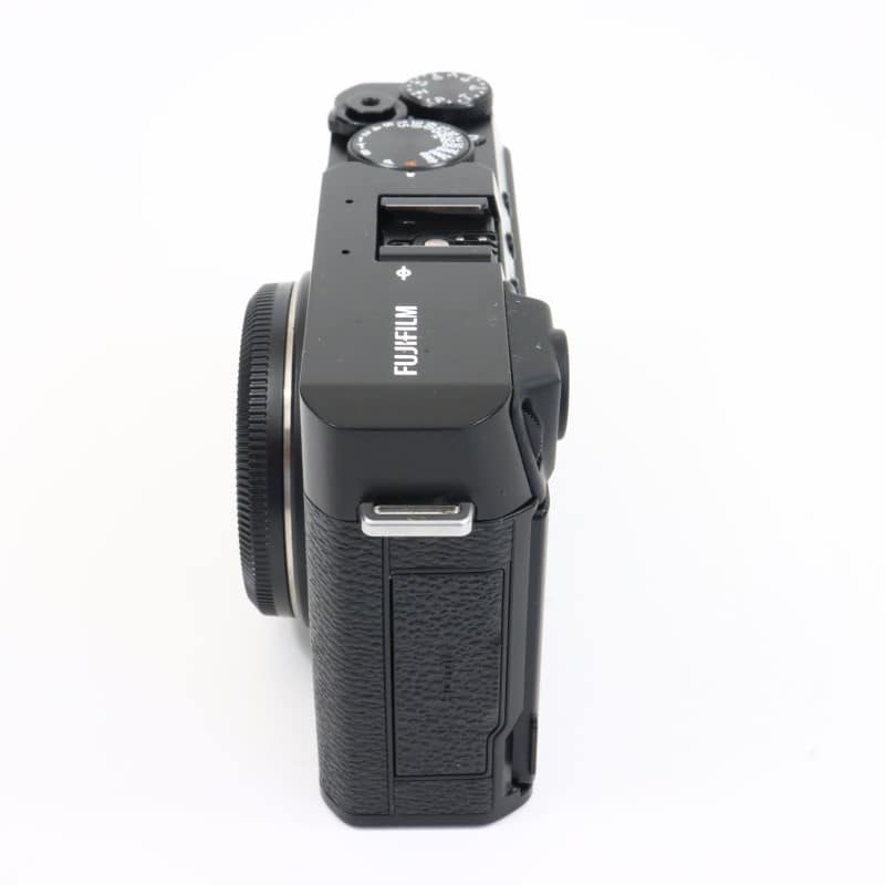 富士フイルム - 新品 FUJIFILM X-E4 ブラック 1年保証 大手カメラ店購入 送料無料 Amazon.co.jp: 富士フイルム(FUJIFILM) ミラーレスデジタル