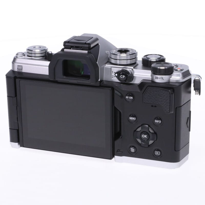 OM SYSTEM OM-3 ボディー シルバー