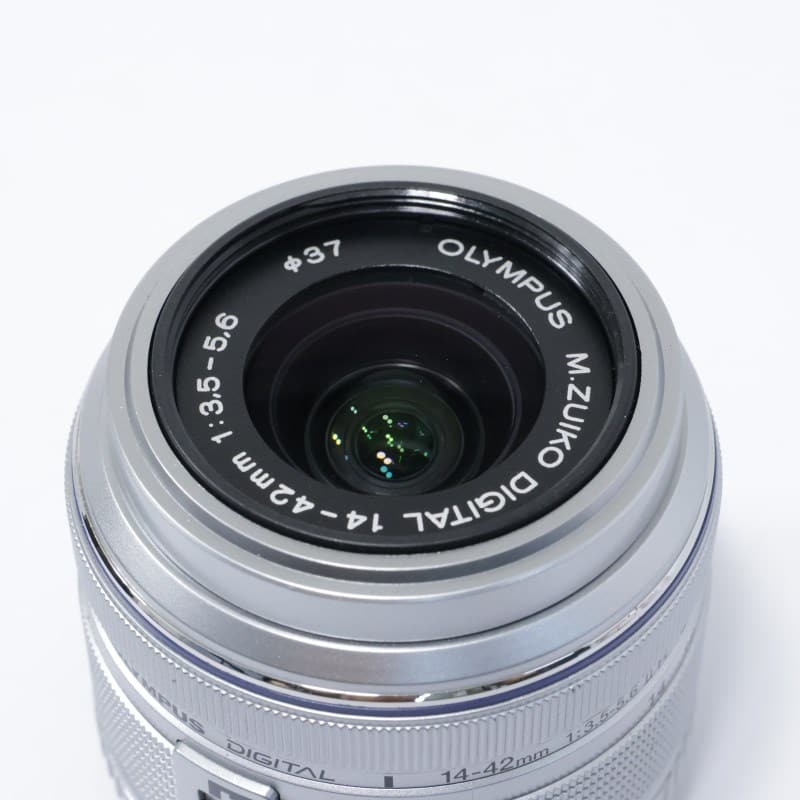 OLYMPUS／OM SYSTEM M.ZUIKO DIGITAL 14-42mm F3.5-5.6 II R シルバー