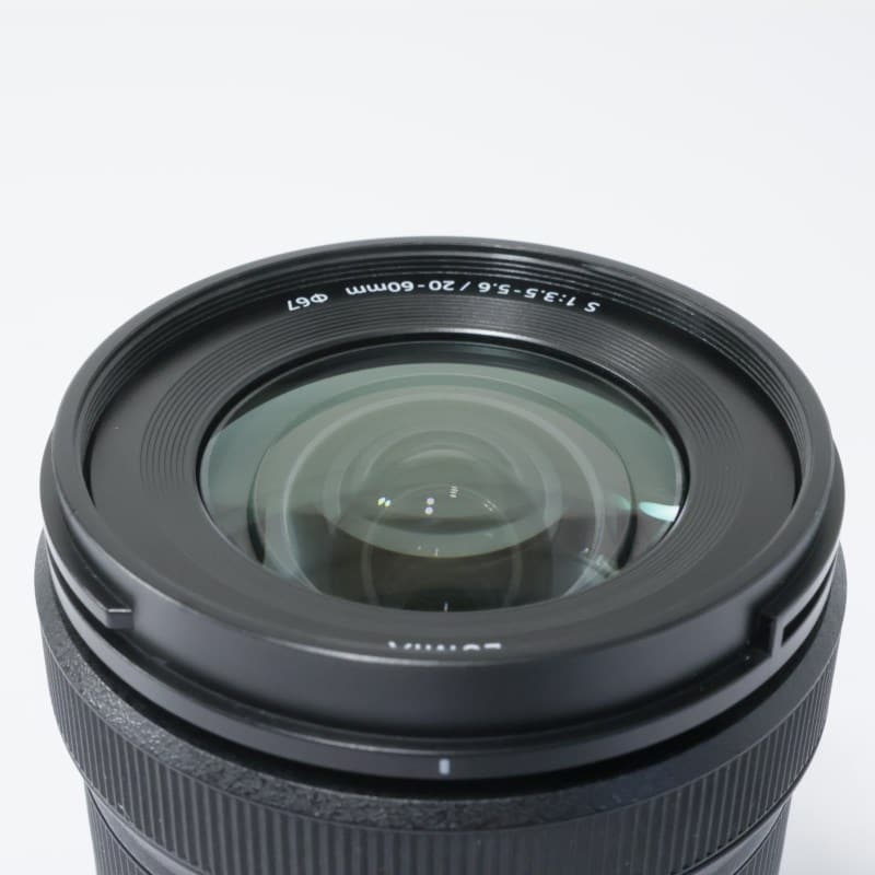 LUMIX S 20-60mm F3.5-5.6 S-R2060