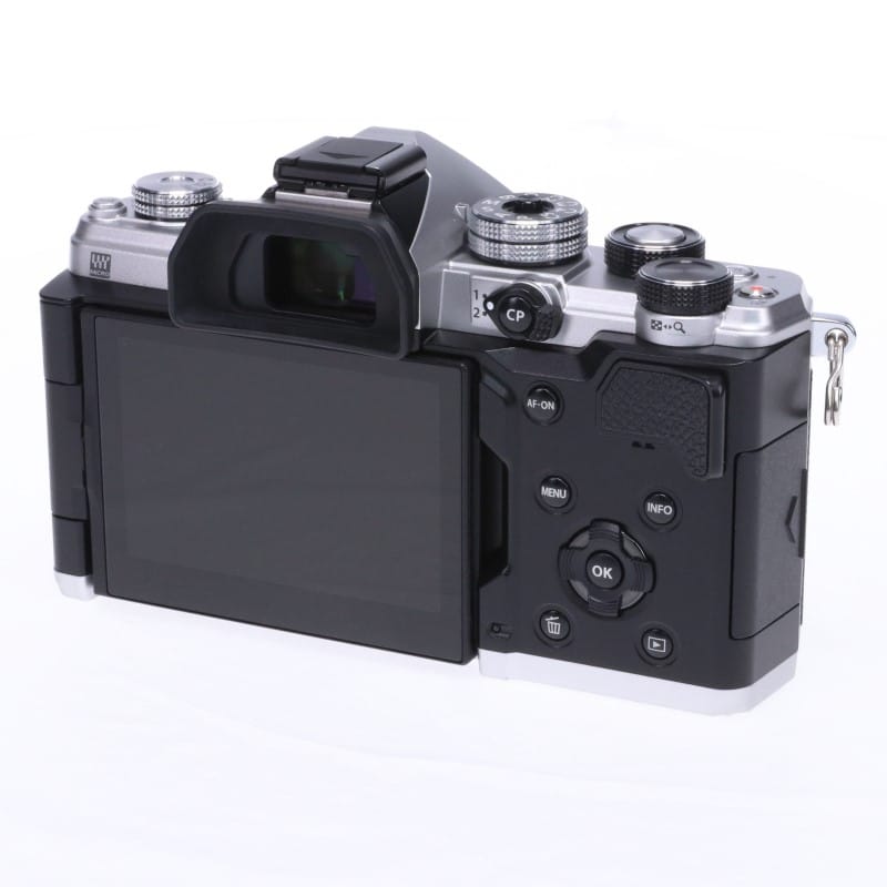 OM SYSTEM OM-3 ボディー シルバー