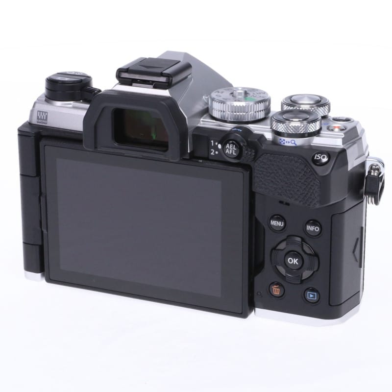 OM SYSTEM OM-5 ボディー シルバー