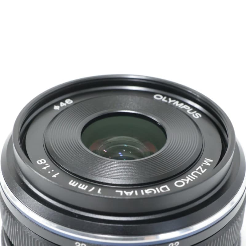 【値下げします】OLYMPUS M25F1.8 ブラック OLYMPUS 6 HIKE LOW GTX M's（ローカット／GORE-TEX）【ALTRA