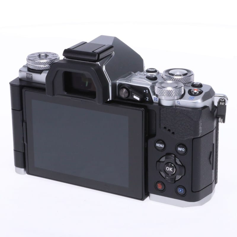 OLYMPUS／OM SYSTEM OM-D E-M5 Mark II ボディー シルバー ABランク